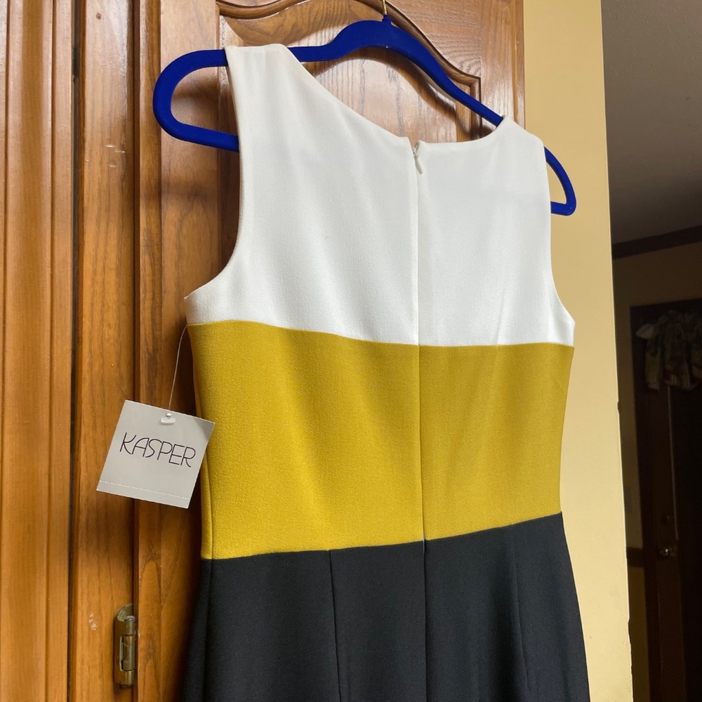 Dress - Picture 2 of 3